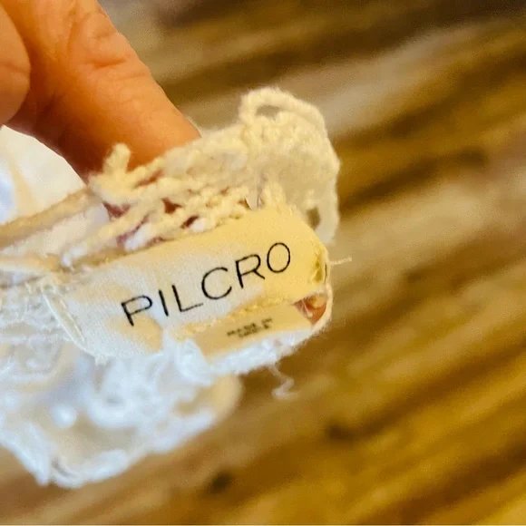 Pilcro Long-Sleeve Eyelet Cutwork Blouse - Picture 8 of 9